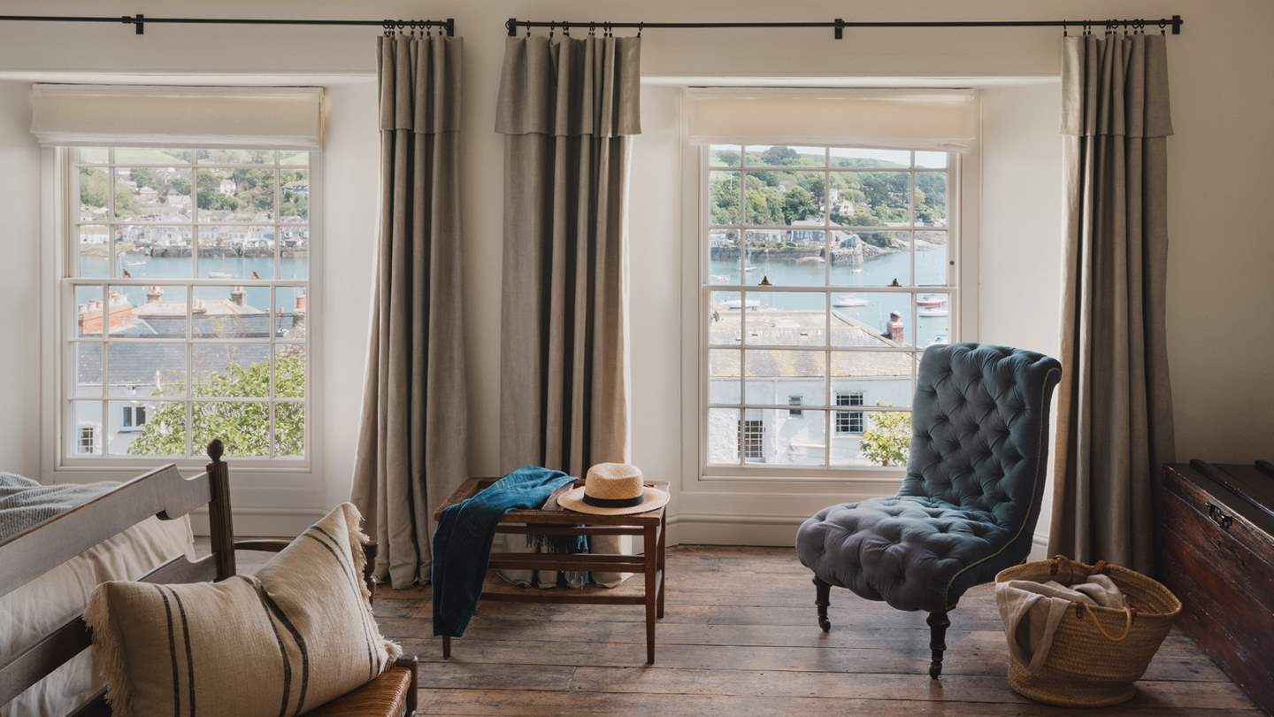 Packet House, our dog friendly harbour home in Cornwall