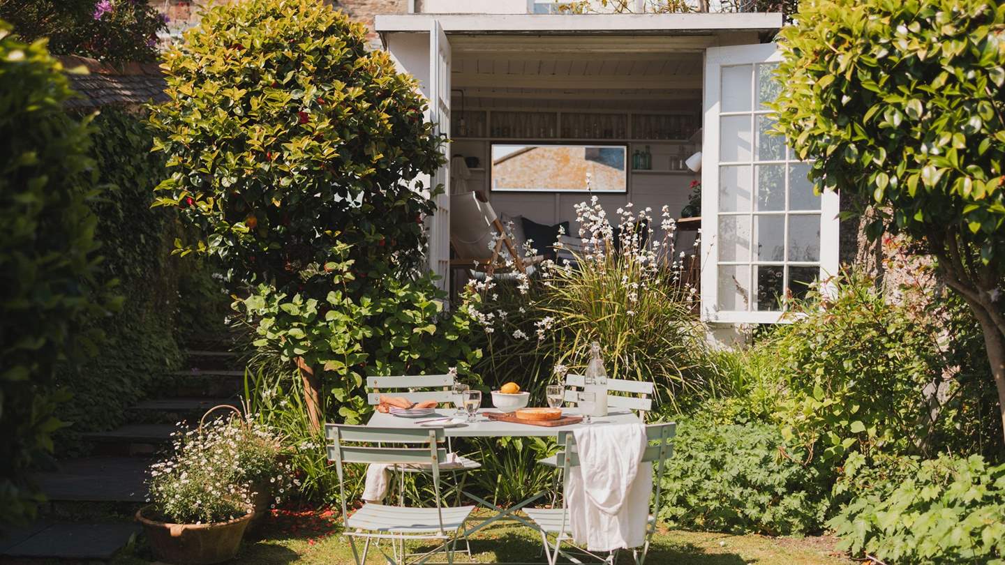 Perfect for families or couples alike, Packet House in Falmouth is a gorgeous, stylish seaside getaway