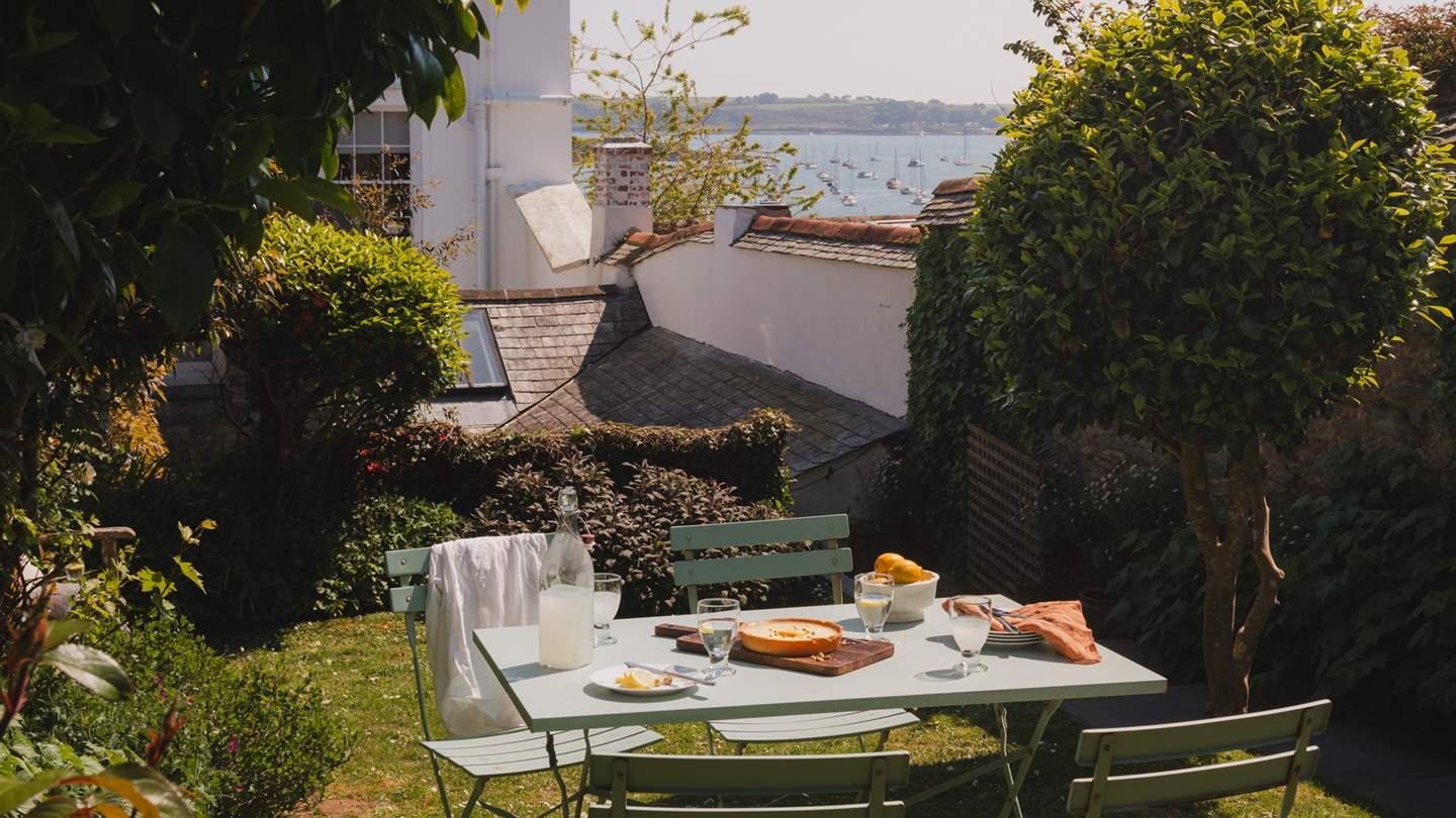 With splendid views across Falmouth Harbour towards Flushing, St Mawes and the Roseland Peninsula, this is a beautiful seaside home