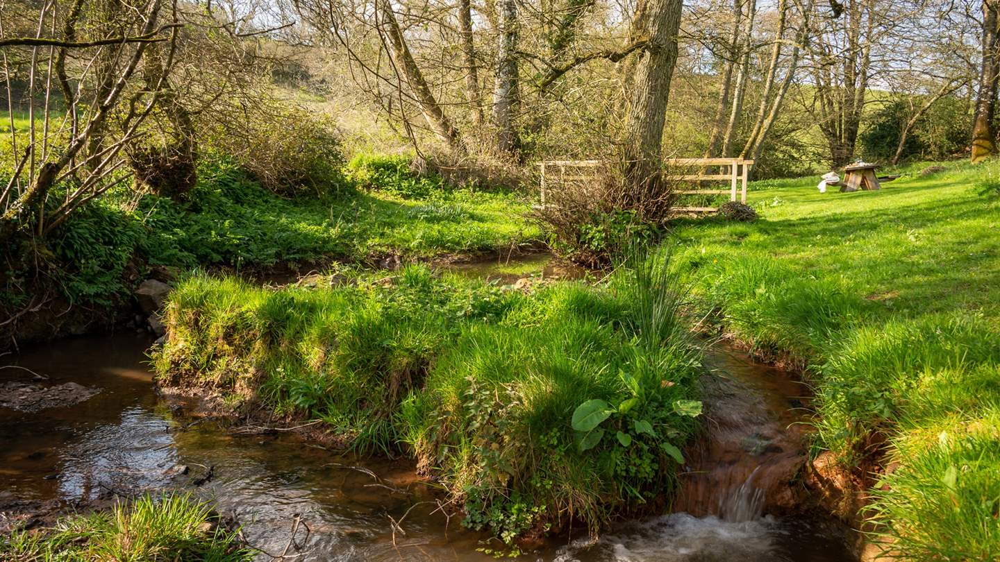 For halcyon hours, a stream and pond beckon for moments of mindfulness, whilst tastefully cut paths and grounds cushion picnics under golden sun!