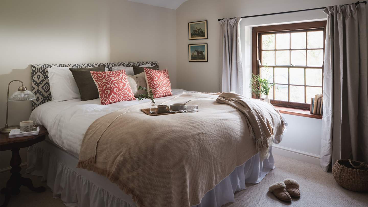 Oh-so-comfy, this bed is made for long lie ins!