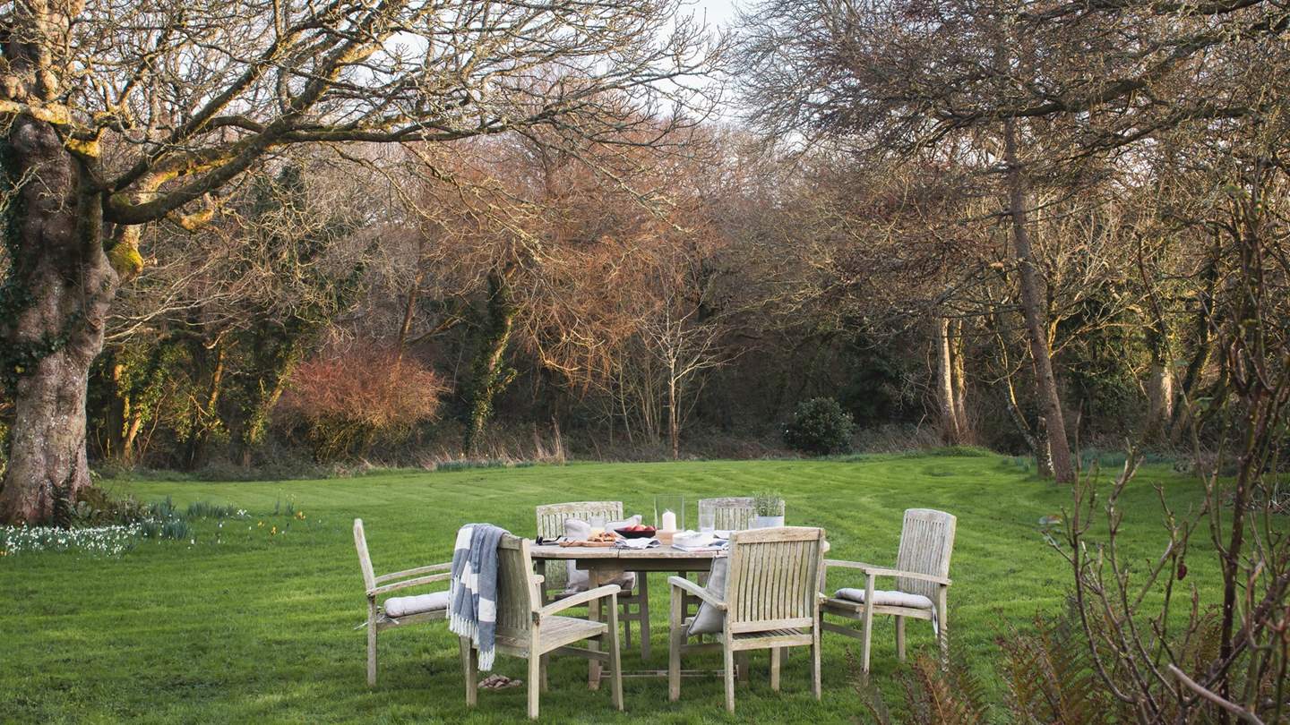 The huge lawn at Kildenna is just perfect for games 