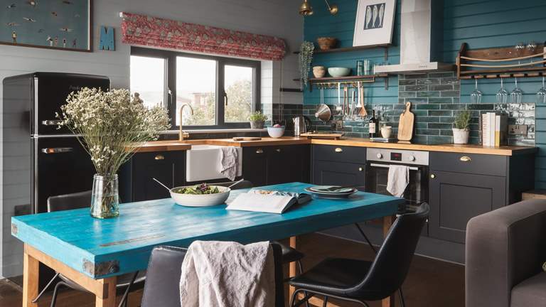 Moonstone - Sleeps 4 + cot - Whitsand Bay