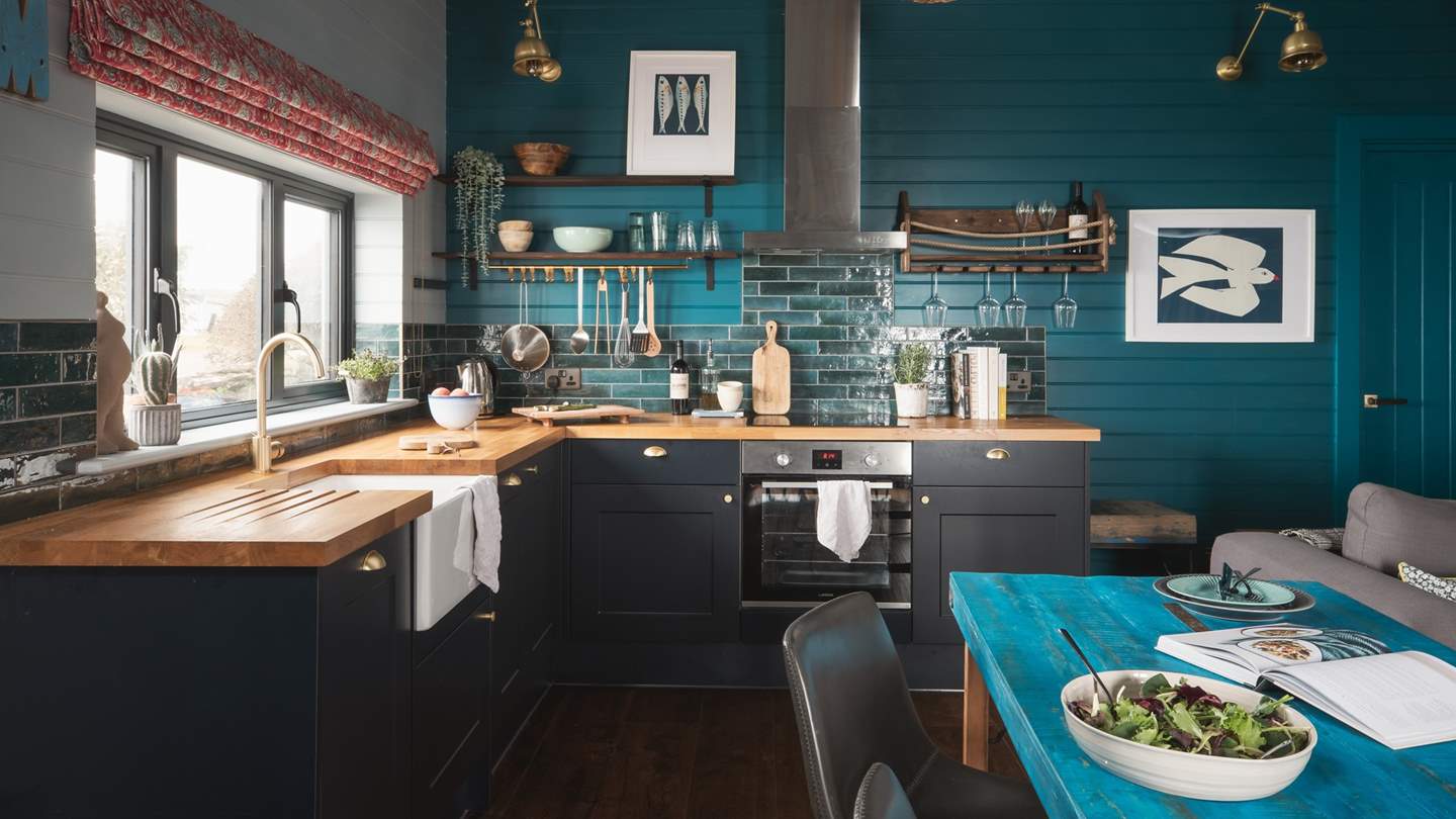 We just love the use of teal throughout...