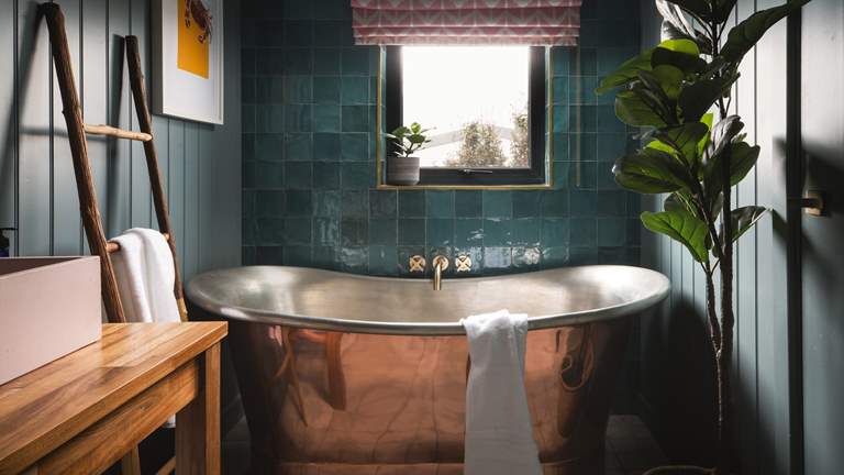 Moonstone - Sleeps 4 + cot - Whitsand Bay