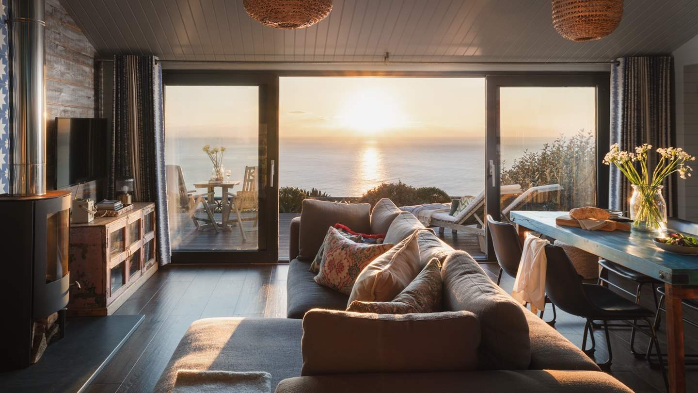 Open plan living means you're never far from each other - the perfect romantic retreat in Cornwall
