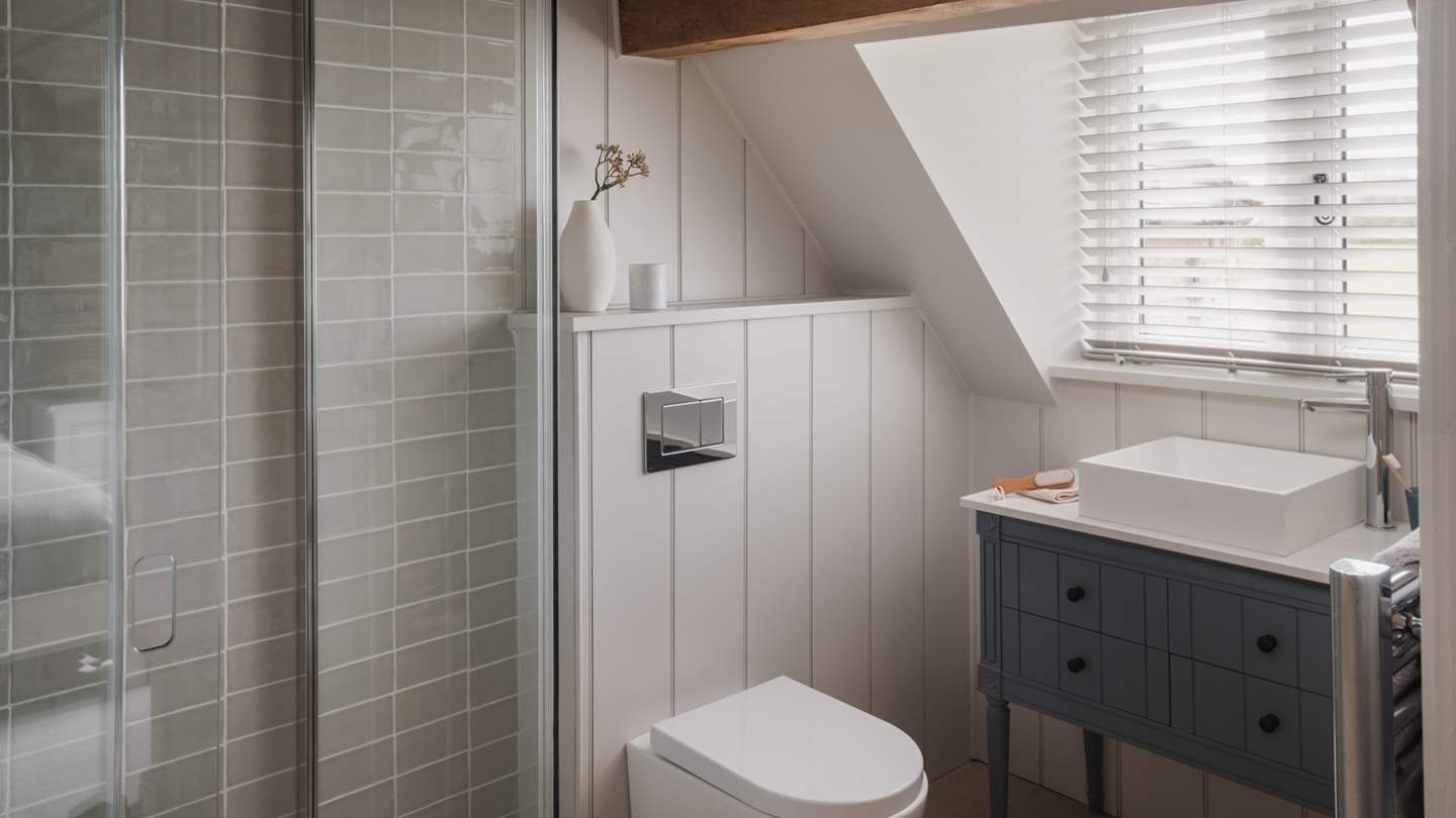 There's also an elegant, en suite shower room for those rejuvenating showers after exploring the local beauty spots