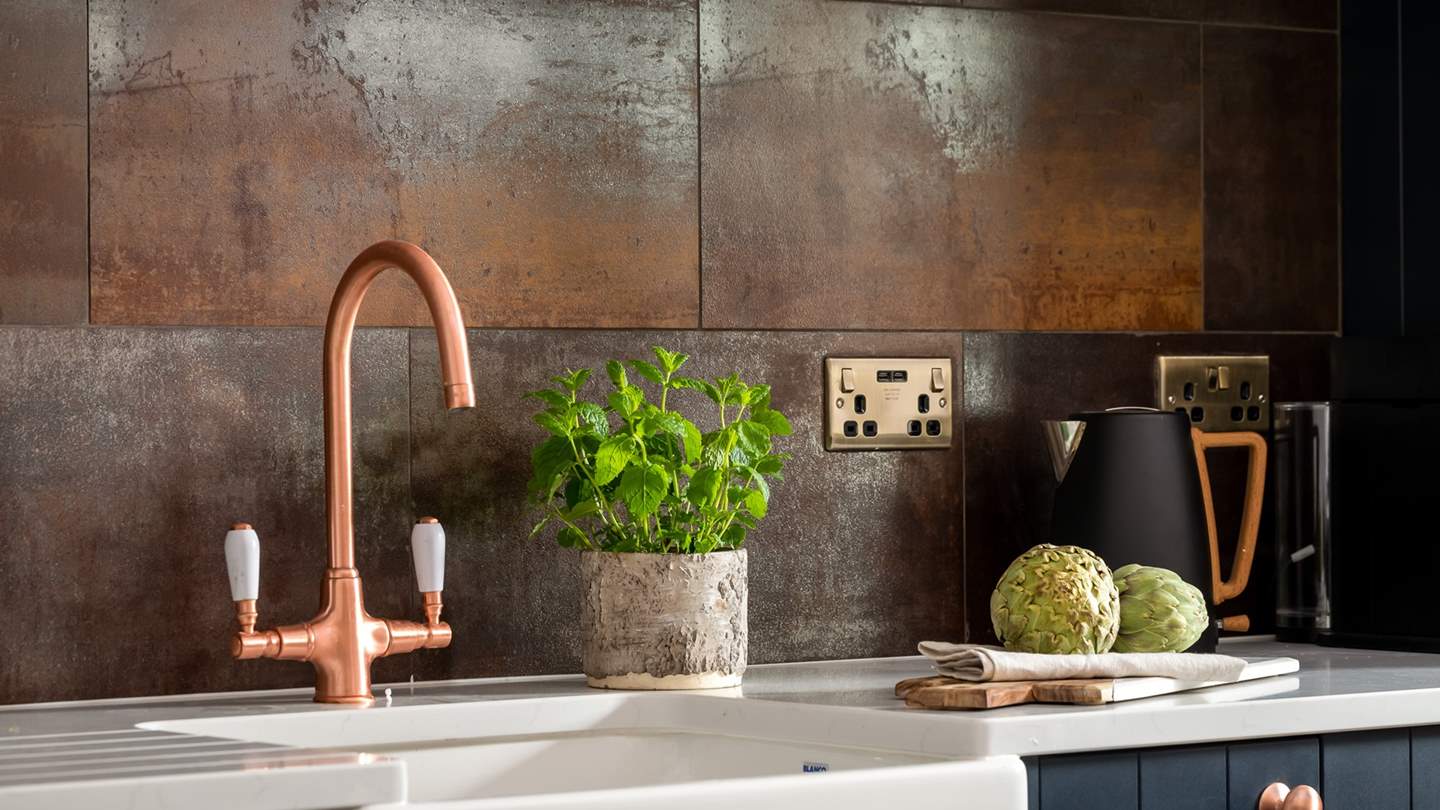 The Cotswolds has a fantastic heritage for local produce, foodies will love discovering the plentiful farm shops and farmers markets to forage the best ingredients