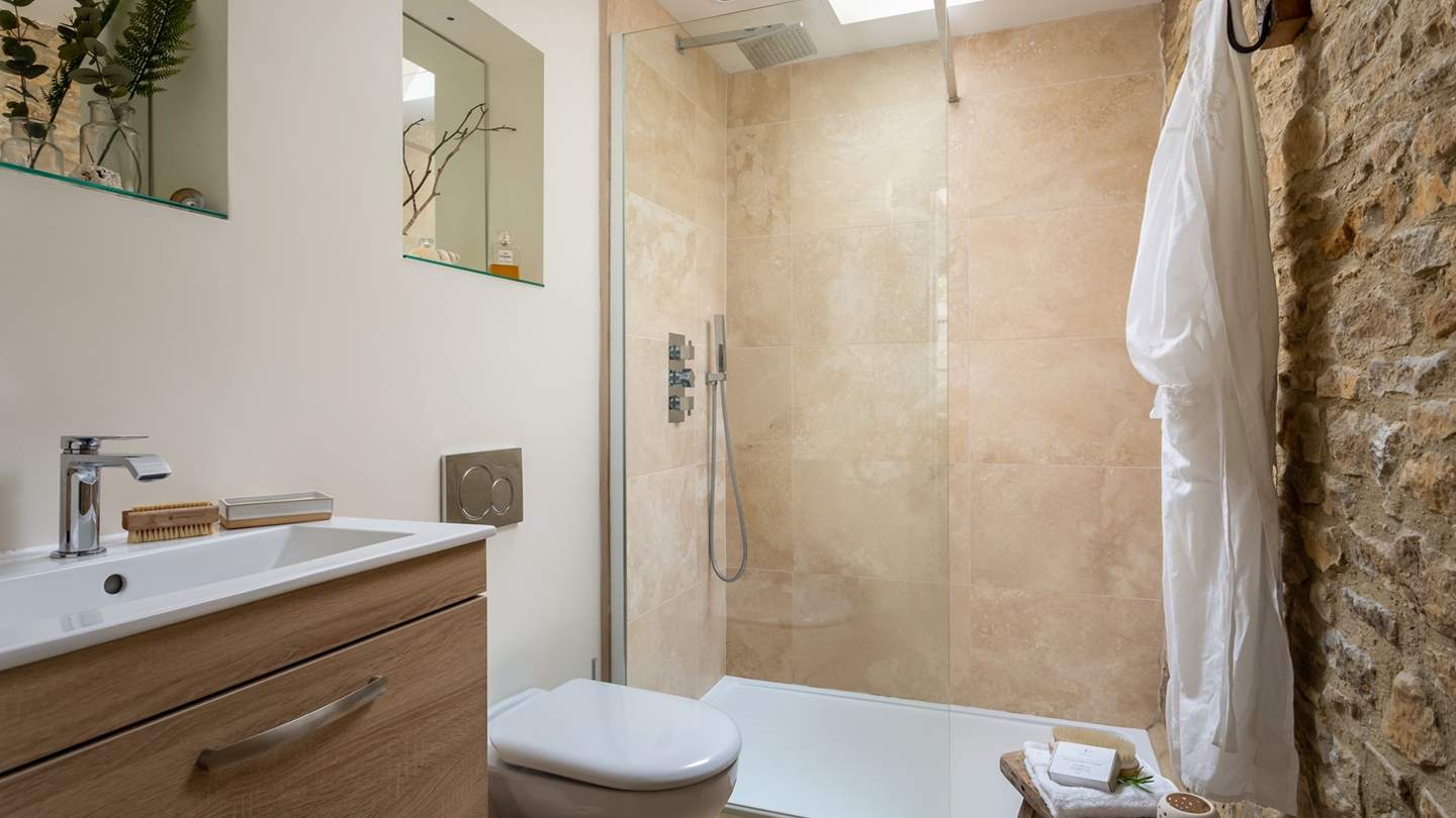 The en suite shower room with rainfall head