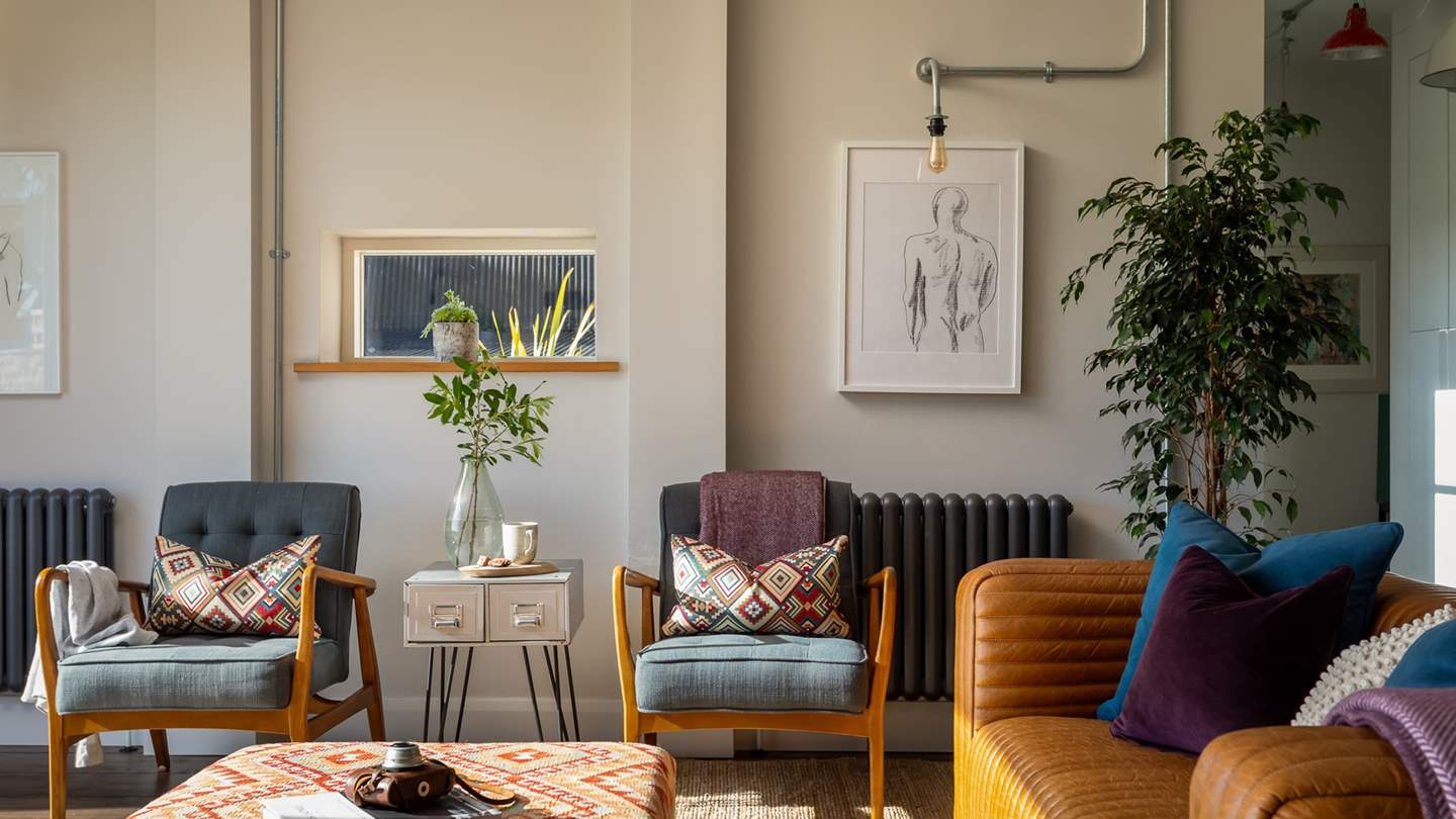 The gorgeous interiors and fabulous artwork bring this amazing home to life