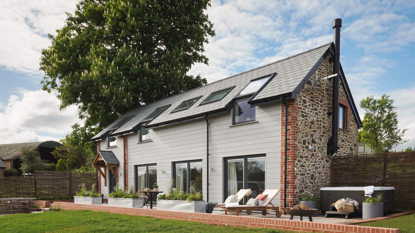 This beautiful retreat is unusually spacious as a couples' retreat