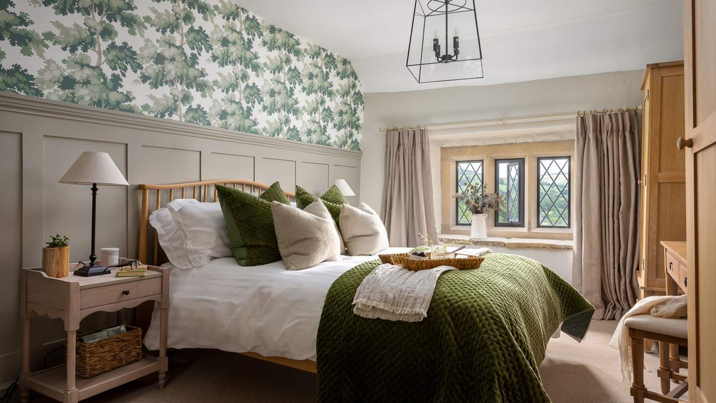 With three gorgeous bedrooms to choose from, the hardest decision you'll have to make is which room to go for!