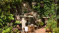 With natural planting throughout, this is a botanists' dream!
