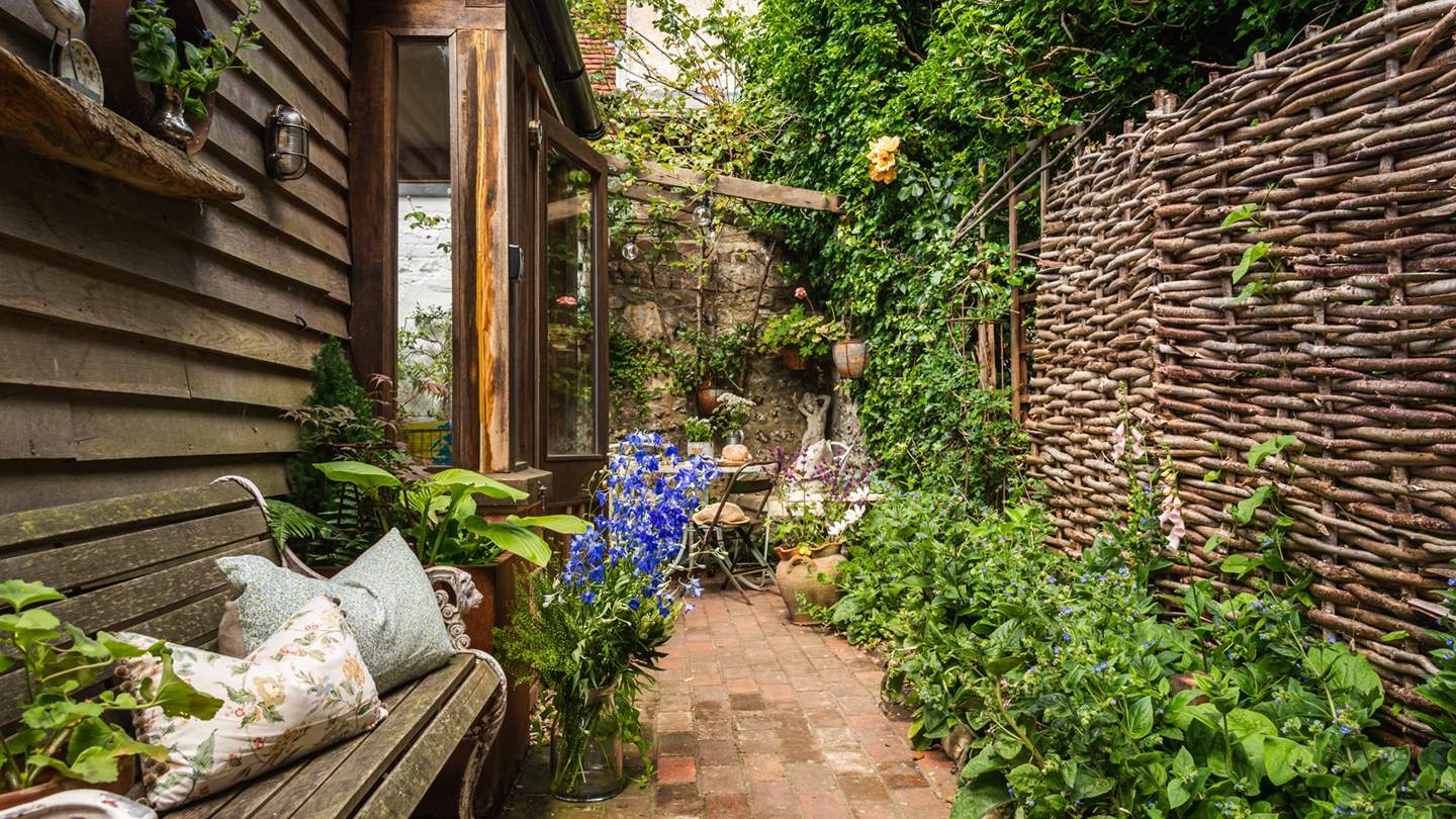 With natural planting throughout, this is a botanists' dream!