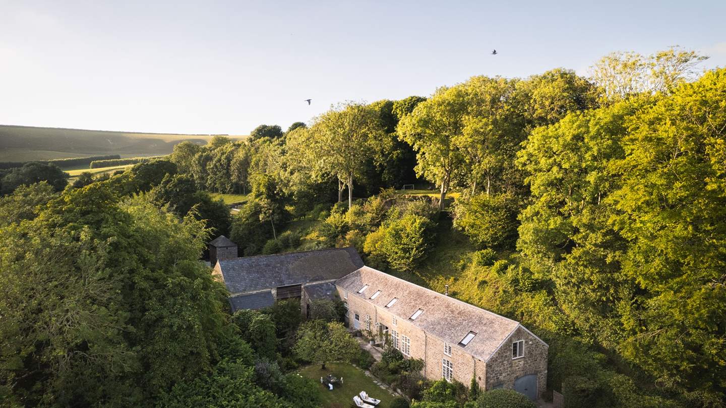 Set in the pretty village of Litton Cheney, you're perfectly situated to explore Dorset's wonderful countryside and coastline 