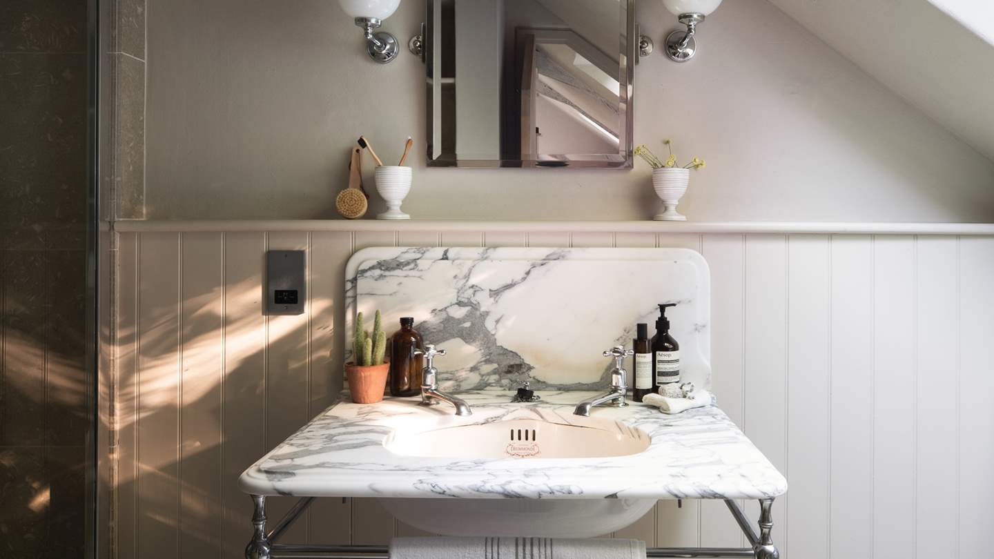 The darling marble sink 