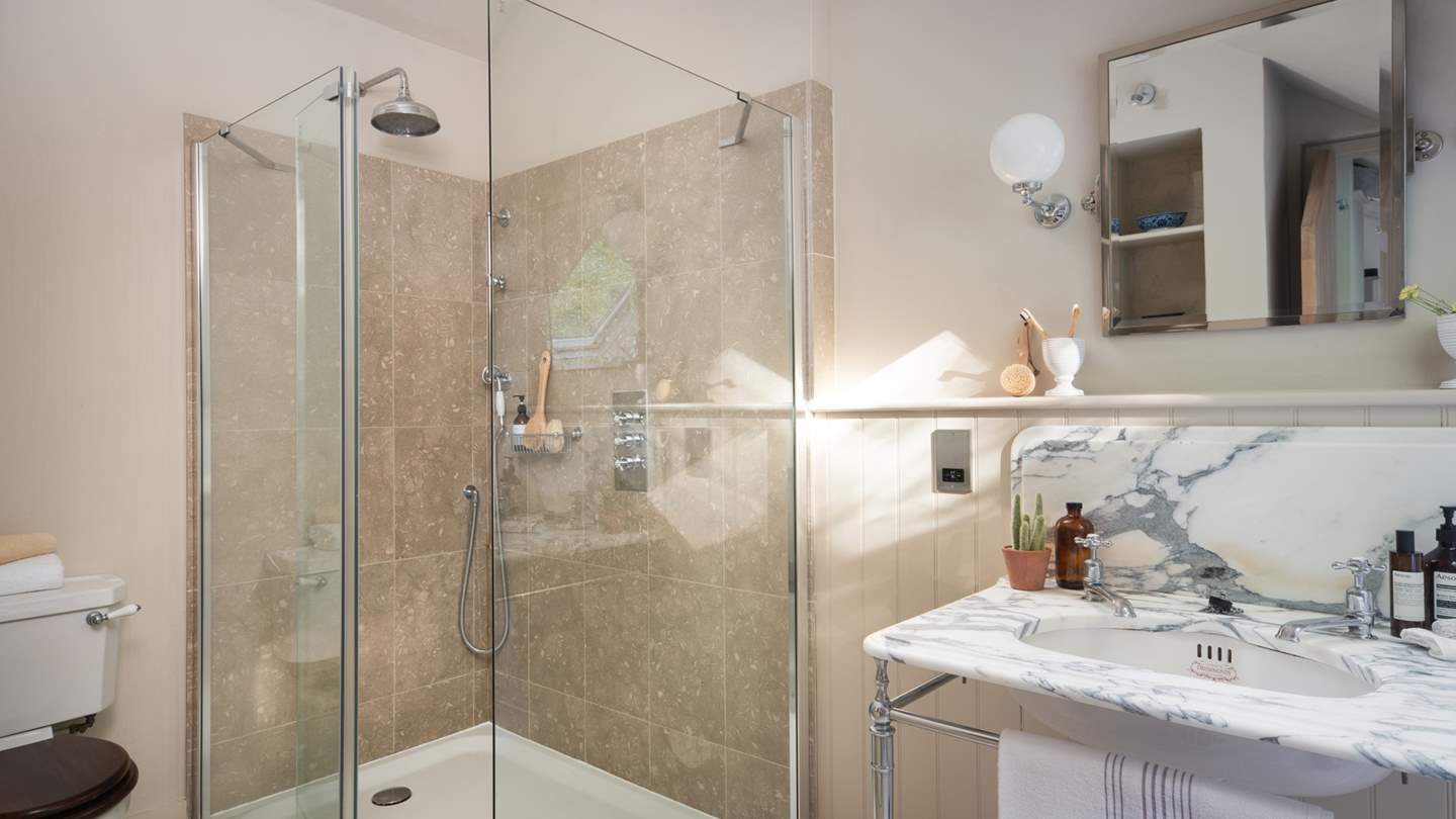 The large walk-in shower for refreshing wake-me-up moments... 
