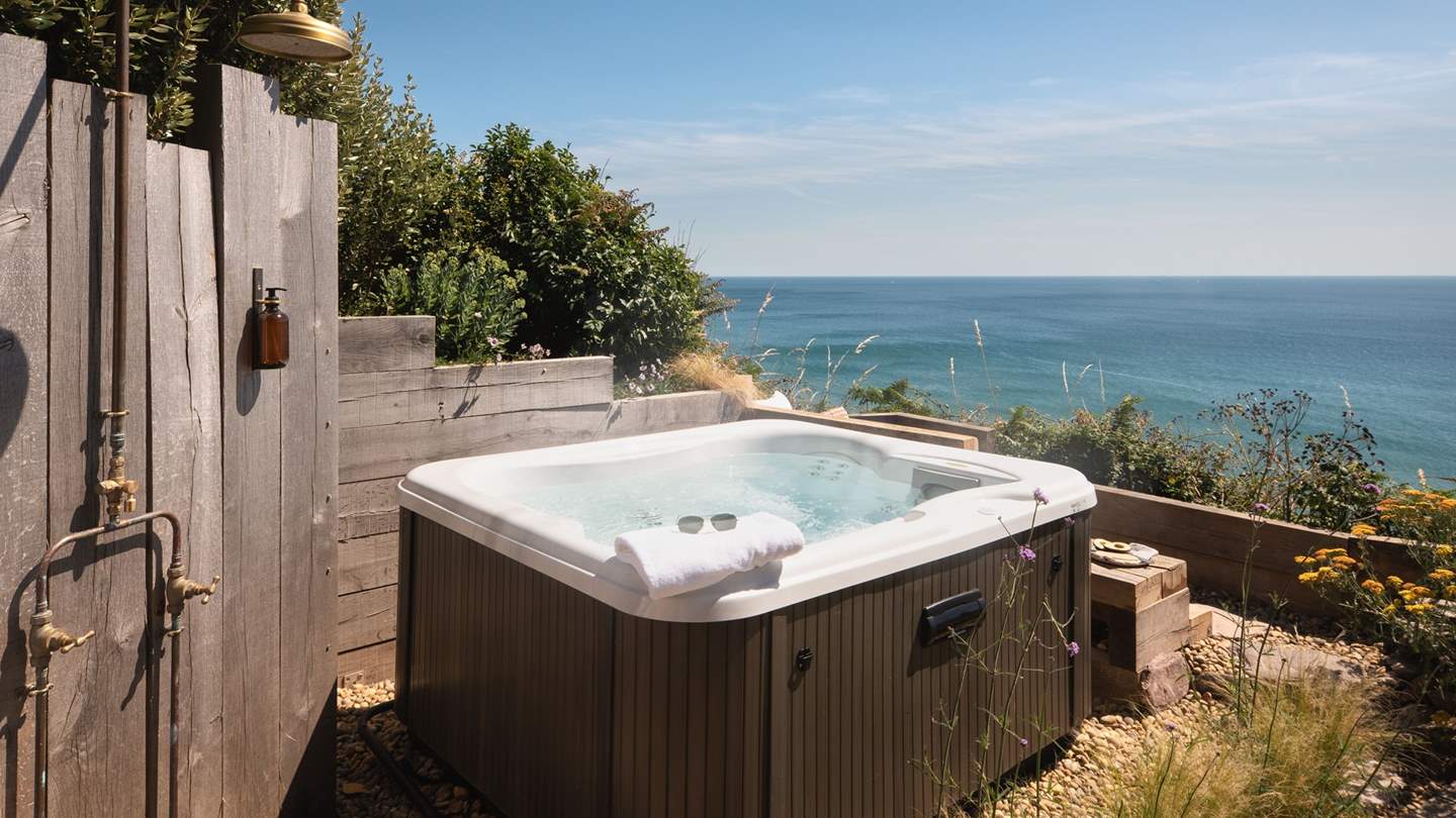 Kowetha also has an outdoor shower for rinsing sandy toes and paws 