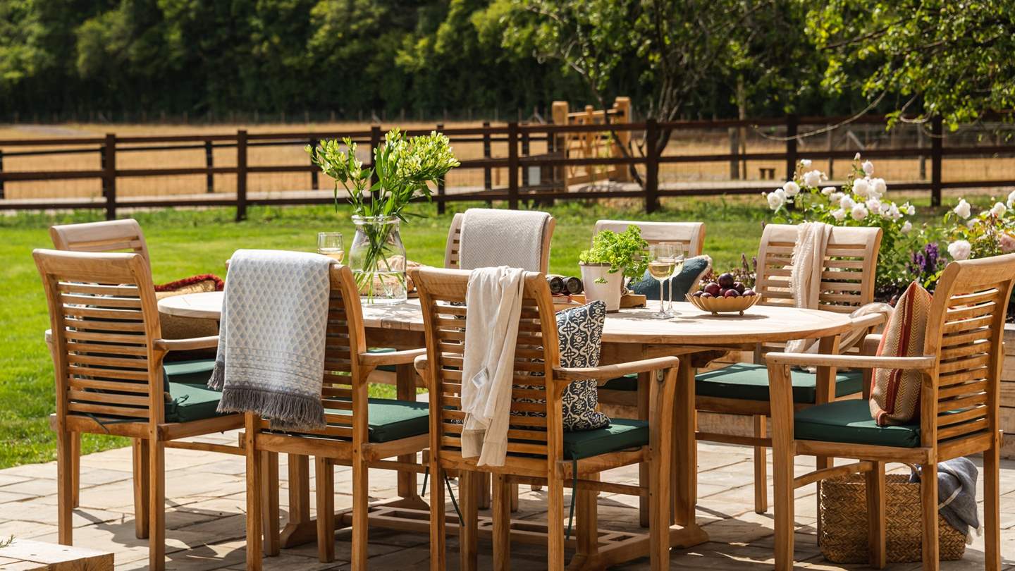 There's a barbeque for alfresco meals on sunny afternoons 