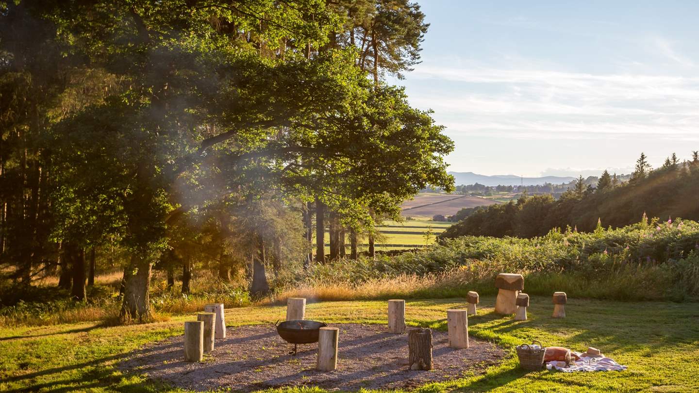 Keep toasty and warm as you watch the stars twinkling from above 