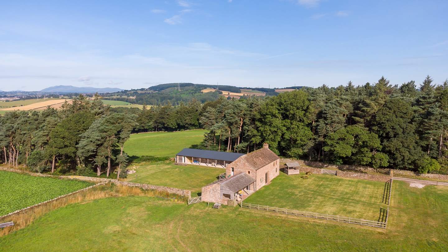 Make magical moments with your loved ones at Luna, our serene countryside retreat in Penrith 