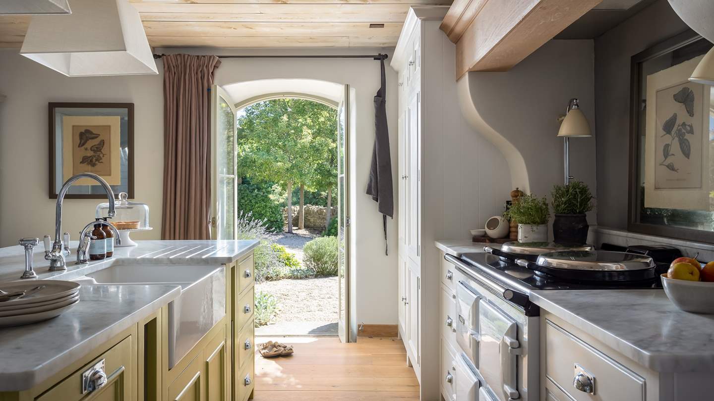 Amazingly equipped with all you'll need to prepare lavish feasts for your nearest and dearest 