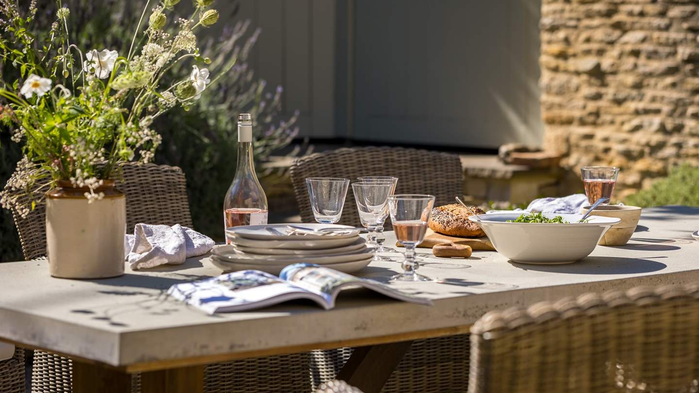 Lavender, our luxury cottage for ten in the Wiltshire countryside 