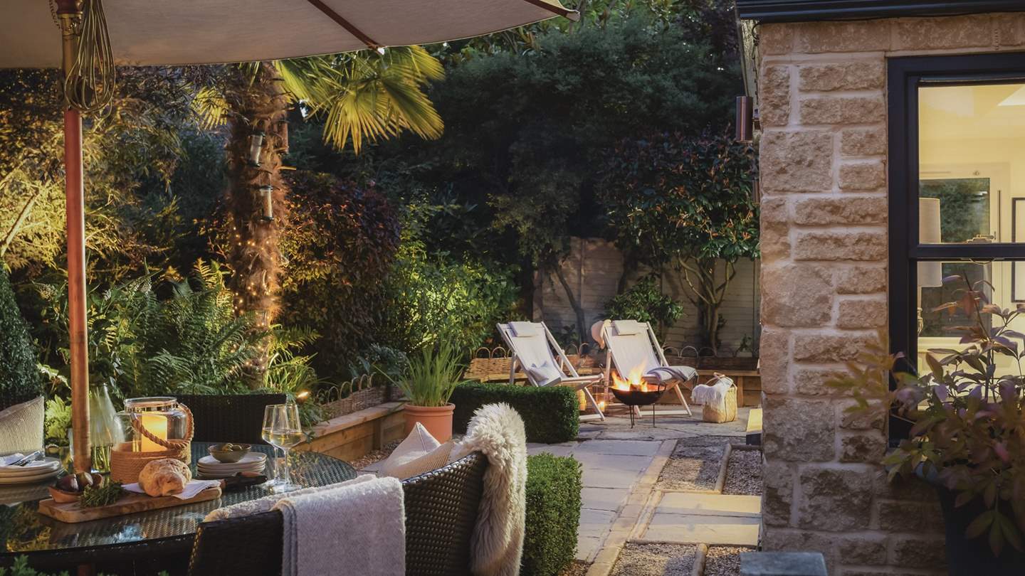 Our fairy-tale abode resides in the perfect position for those daydreaming of wandering otherworldly villages and the rolling countryside of the Cotswolds