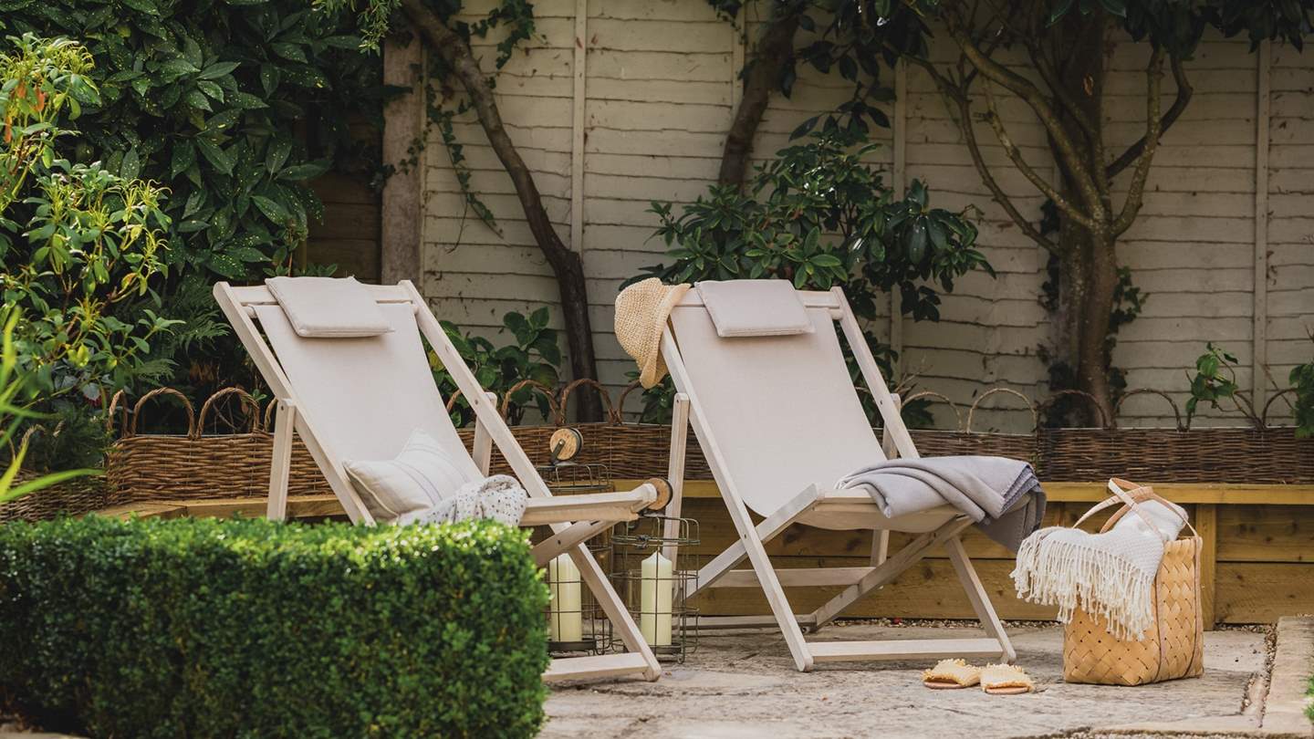 You will also find a firepit just made for gathering beside on dreamy stargazing evenings