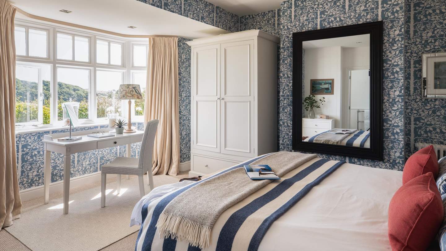 This room is one for the lovers of interior design