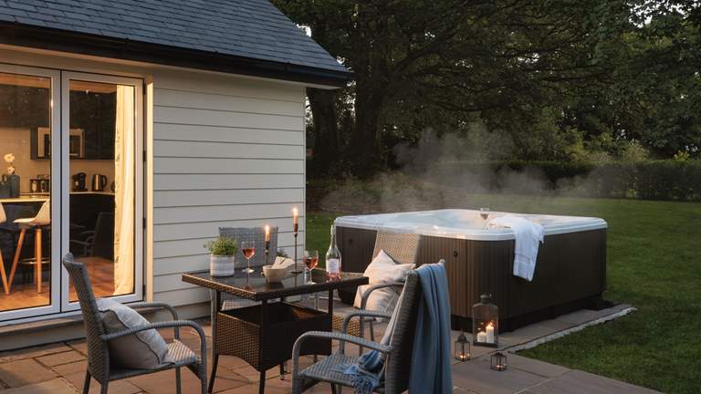 Linwood Lodge - Sleeps 4 + cot - Mullion