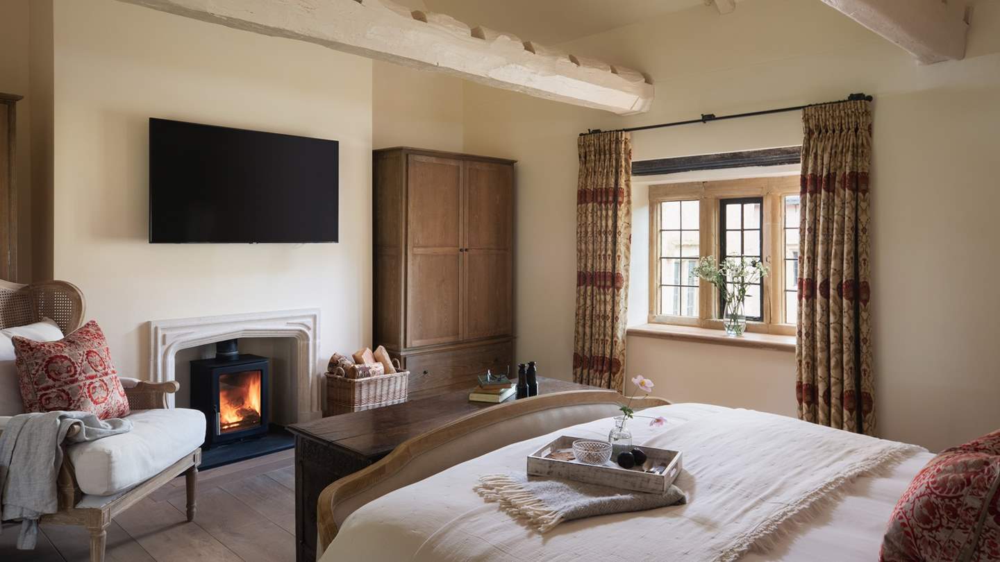 Featuring swoon-worthy corners, this truly is an opulent room to retreat