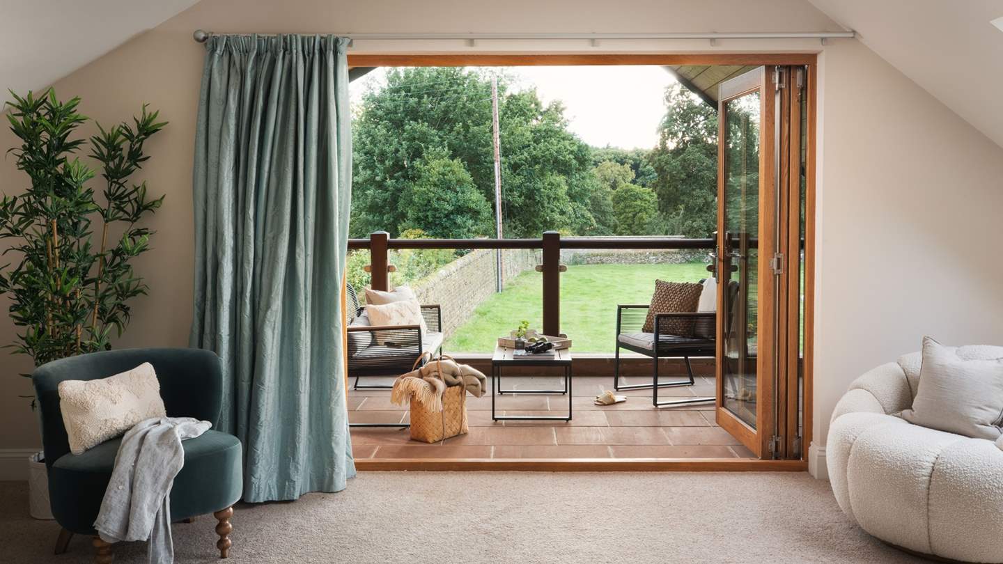 Curl up on the outdoor sofa or soak the evening away in your very own outdoor bathtub