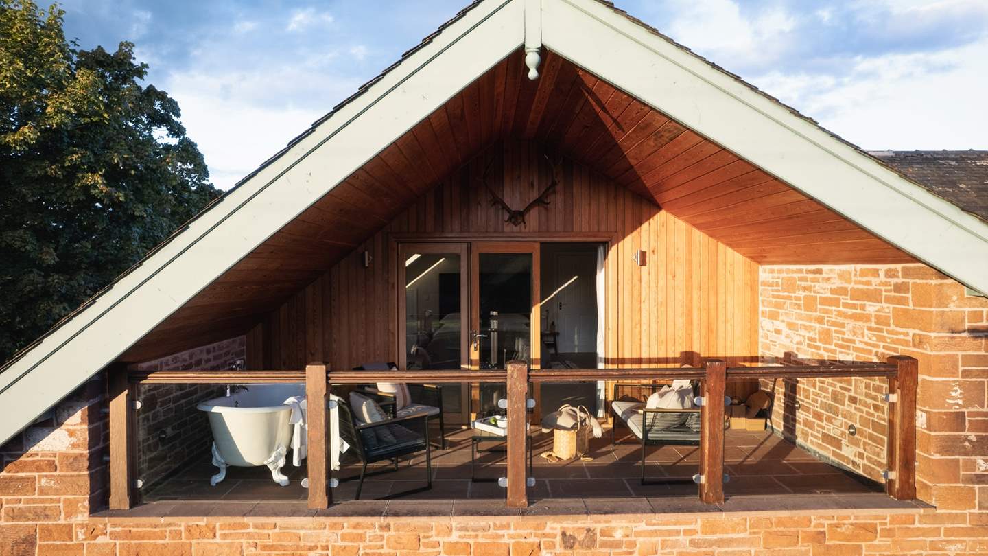 Wrapping you in a calming aesthetic whether you’re drifting off at the end of a magical day or nestling in for a restful lie-in