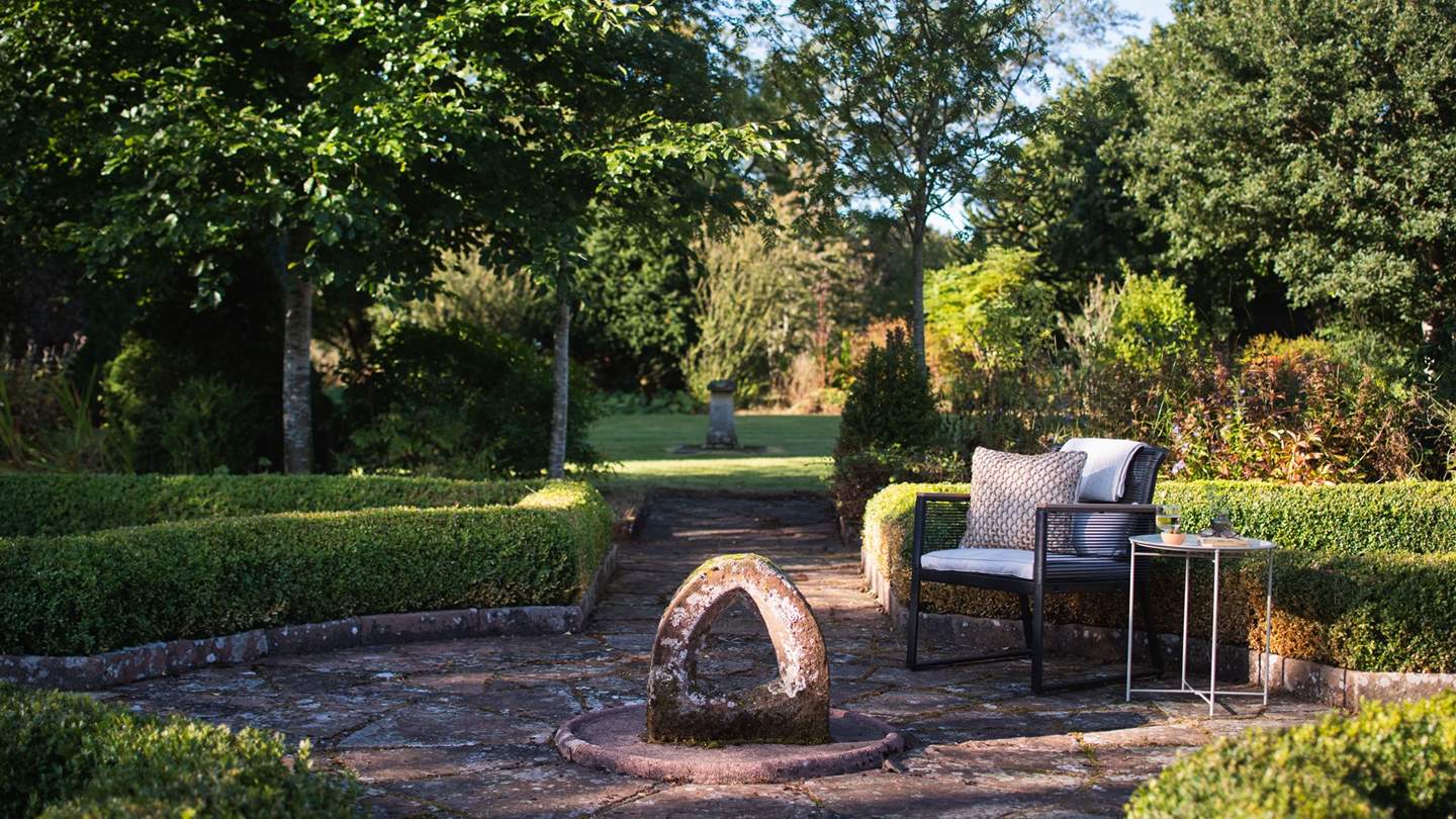 Discover lovely spots throughout the garden for moments of quietude...