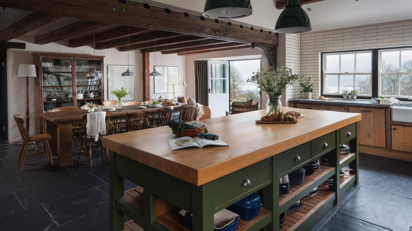 Everything you should require during your getaway is on hand in this enchanting kitchen space