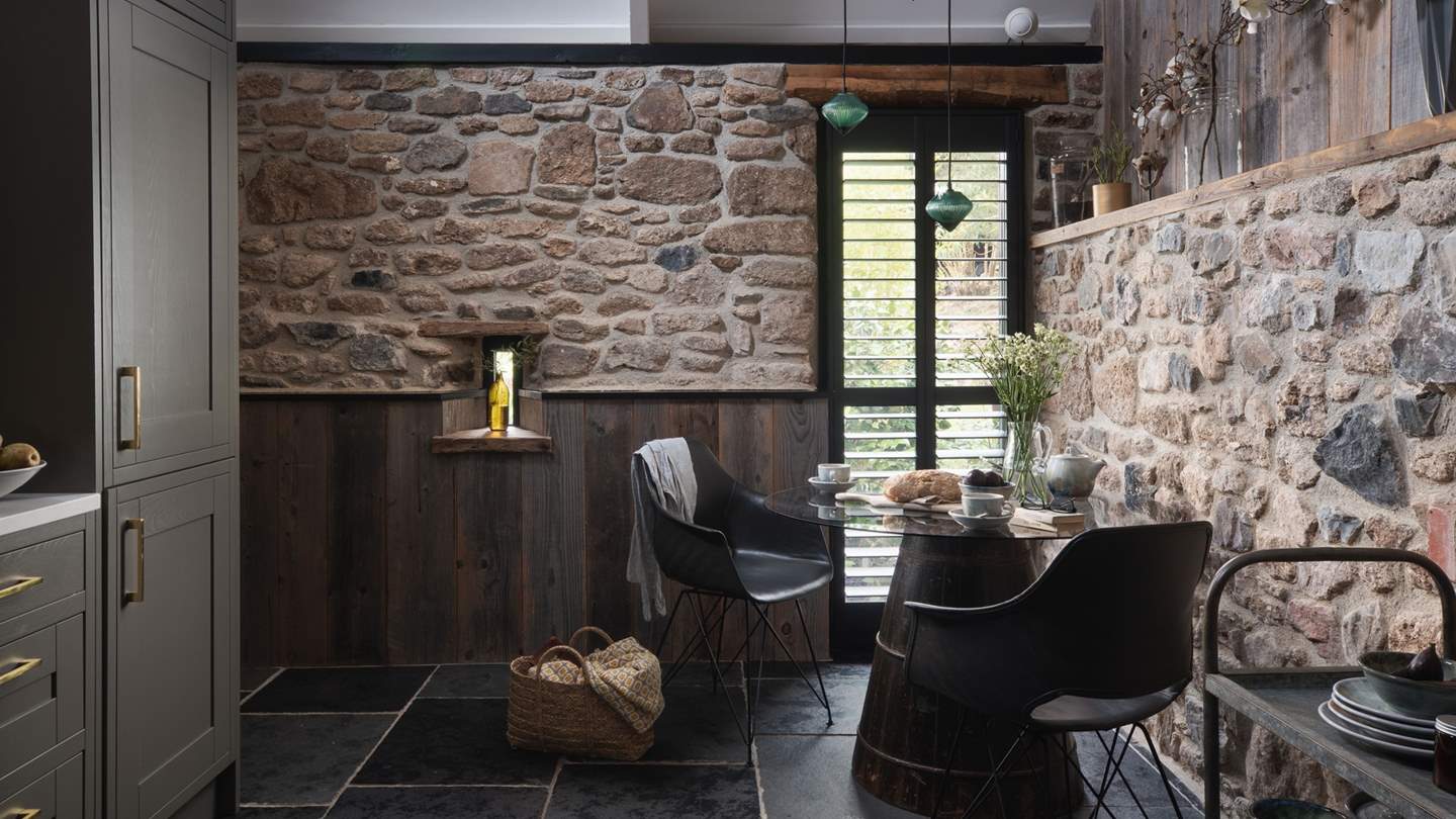 We just love the resplendent finishing touches at beautiful Estochia 