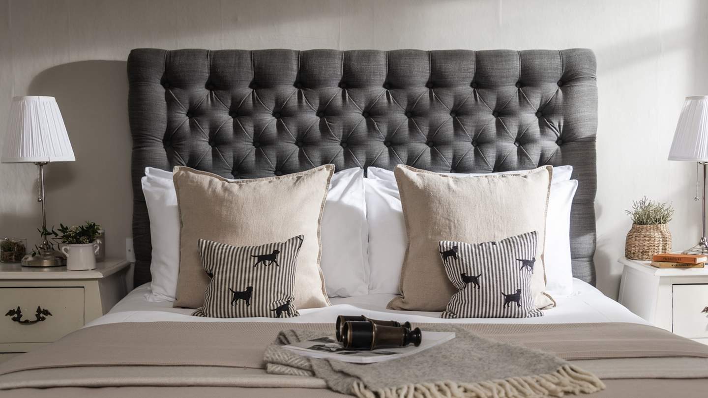 This soothing haven is just perfect for drawn-out mornings with breakfast in bed