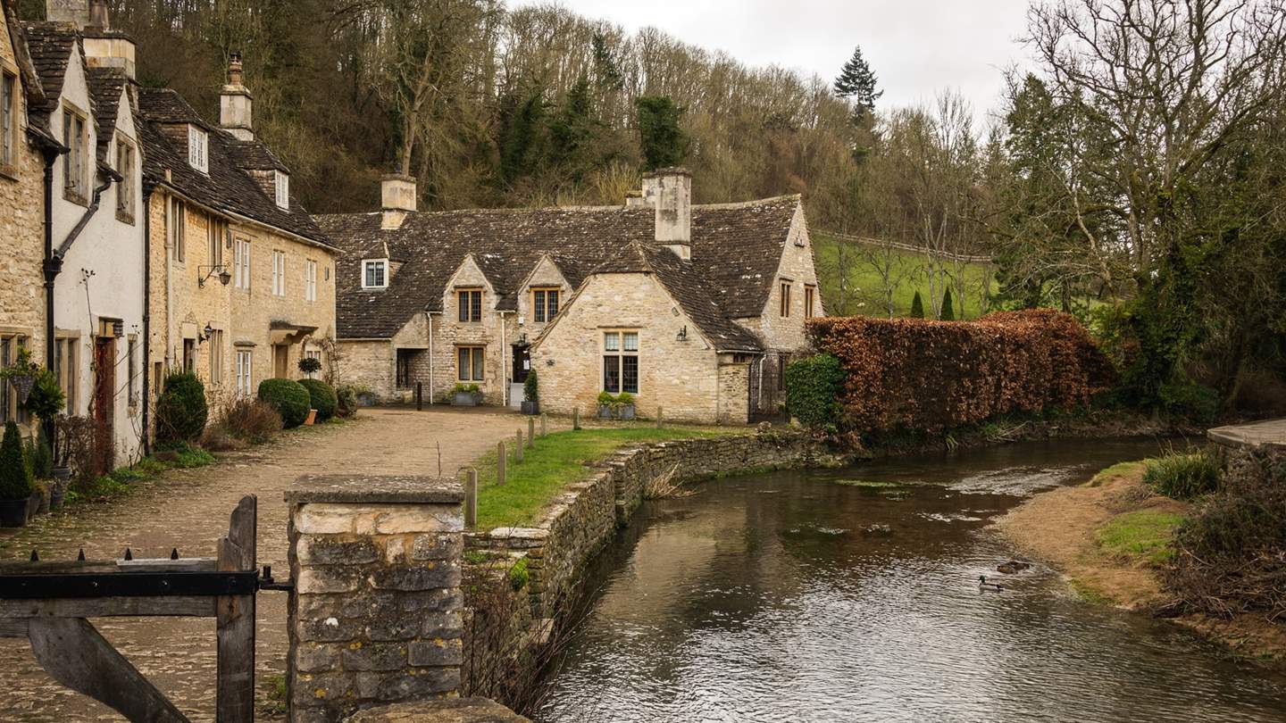 Full of quintessential Cotswolds magic, the village’s historic streets are lined with golden stone cottages that capture both the eye and the lens with their aesthetic charm