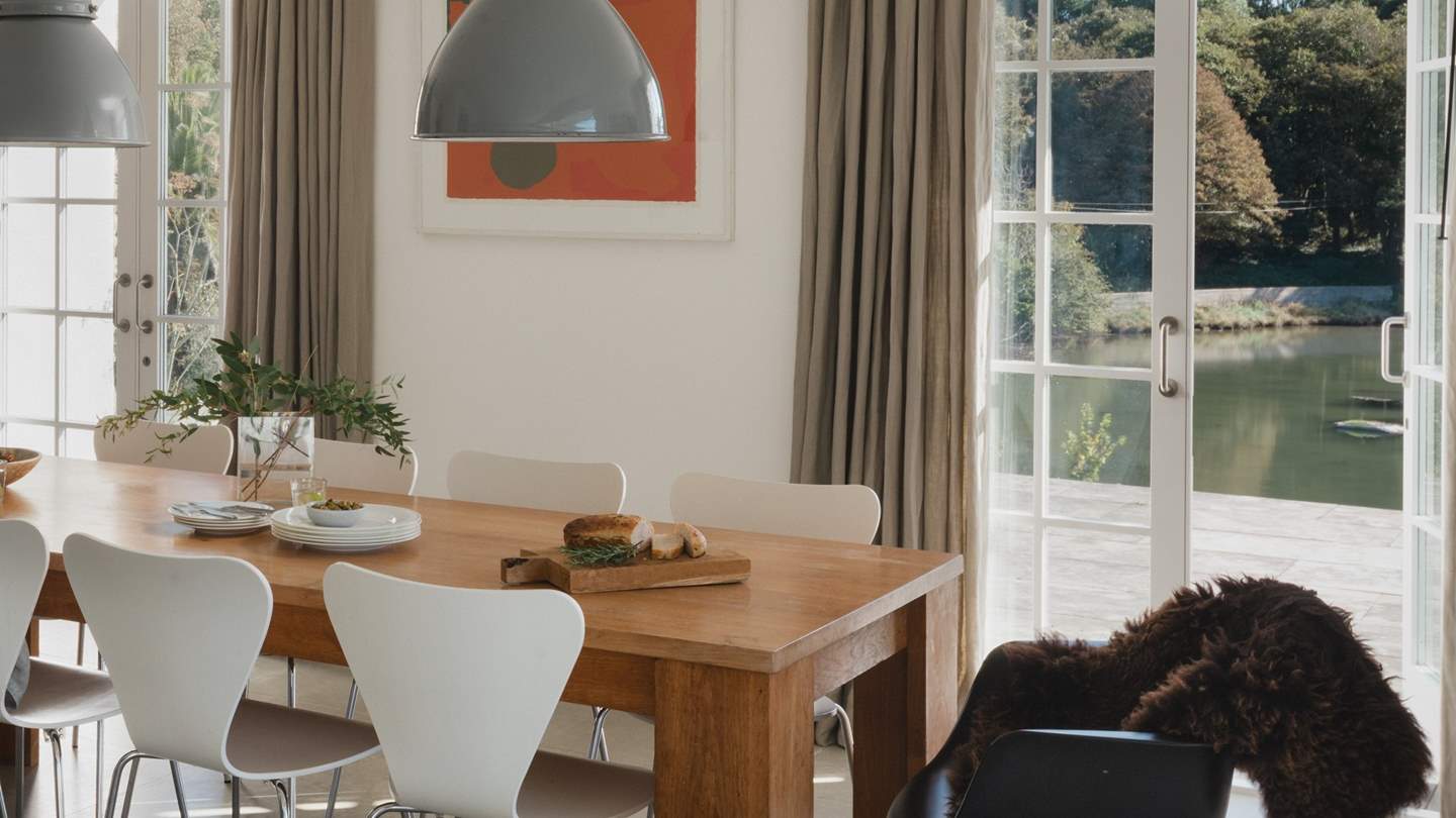 Magical mealtimes beside the creek, where dappled sunlight dances on the water and postcard-perfect views are promised