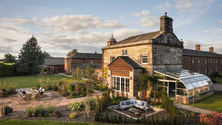 Eden Hall - Sleeps 14 + cot - Penrith