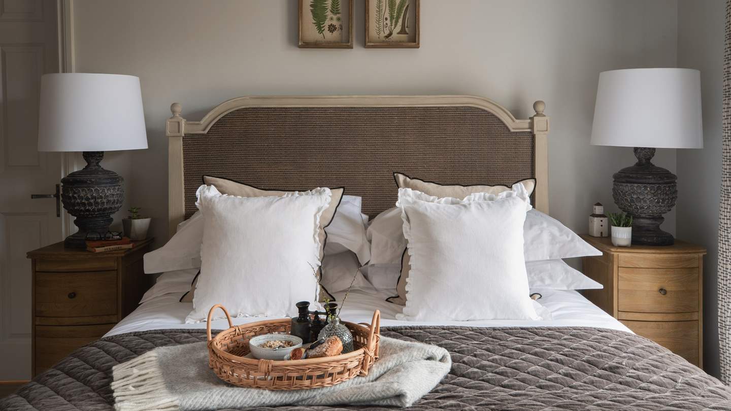 Enjoy your favourite series whilst indulging in breakfast in bed...