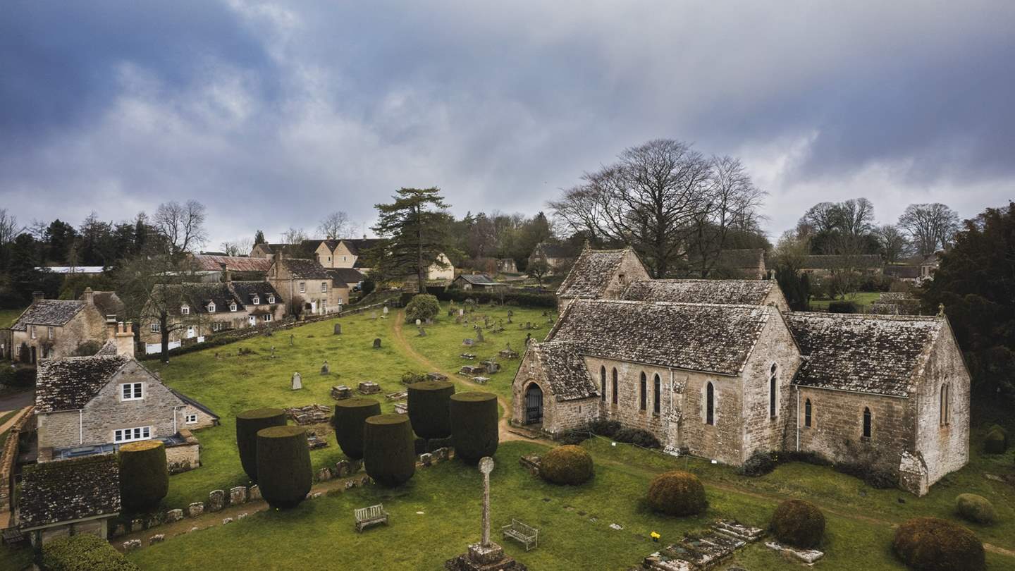In the heart of the Cotswolds, Thimbleberry is surrounded by a rich tapestry of stunning gardens, flowing fields and woodland beckoning for walks throughout the year...