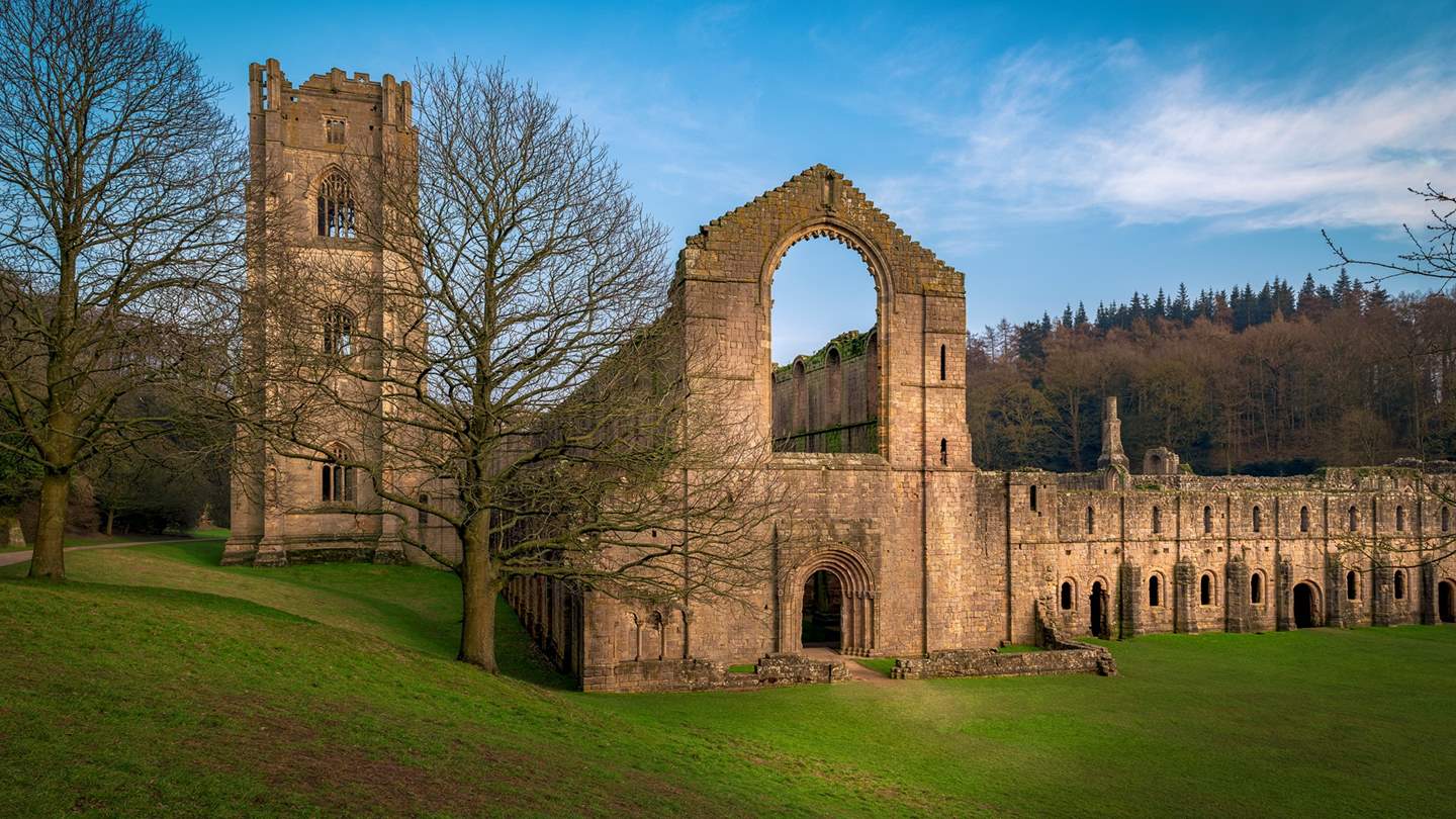 Lovers of historical landmarks will enjoy Fountains Abbey, a World Heritage Site with ancient abbey ruins and a water garden...