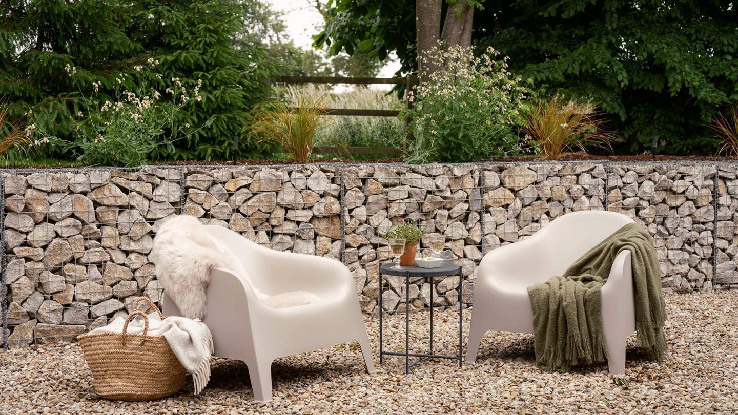 Unwind to the sound of birdsong, with a glass of something special in hand