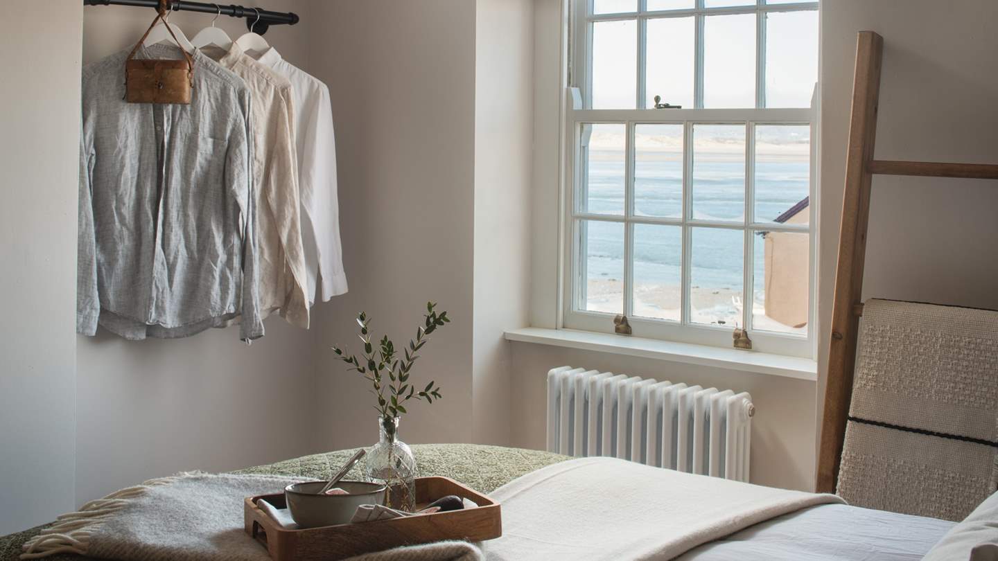 Lose yourself in dreamlike ocean vistas...