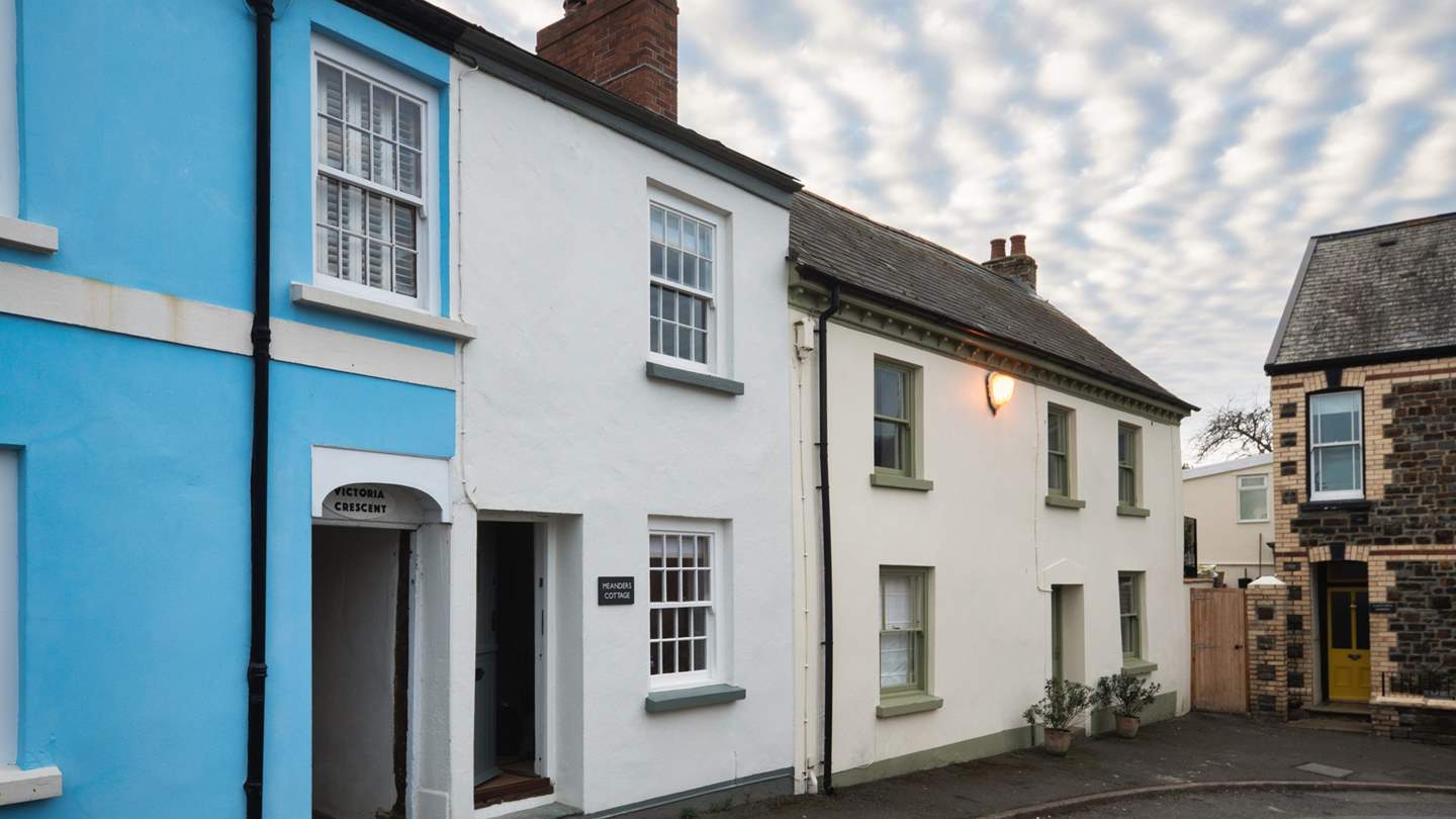 Nestled in the sweet coastal village of Appledore in North Devon, Meanders is wonderfully positioned for discovering local delights... 
