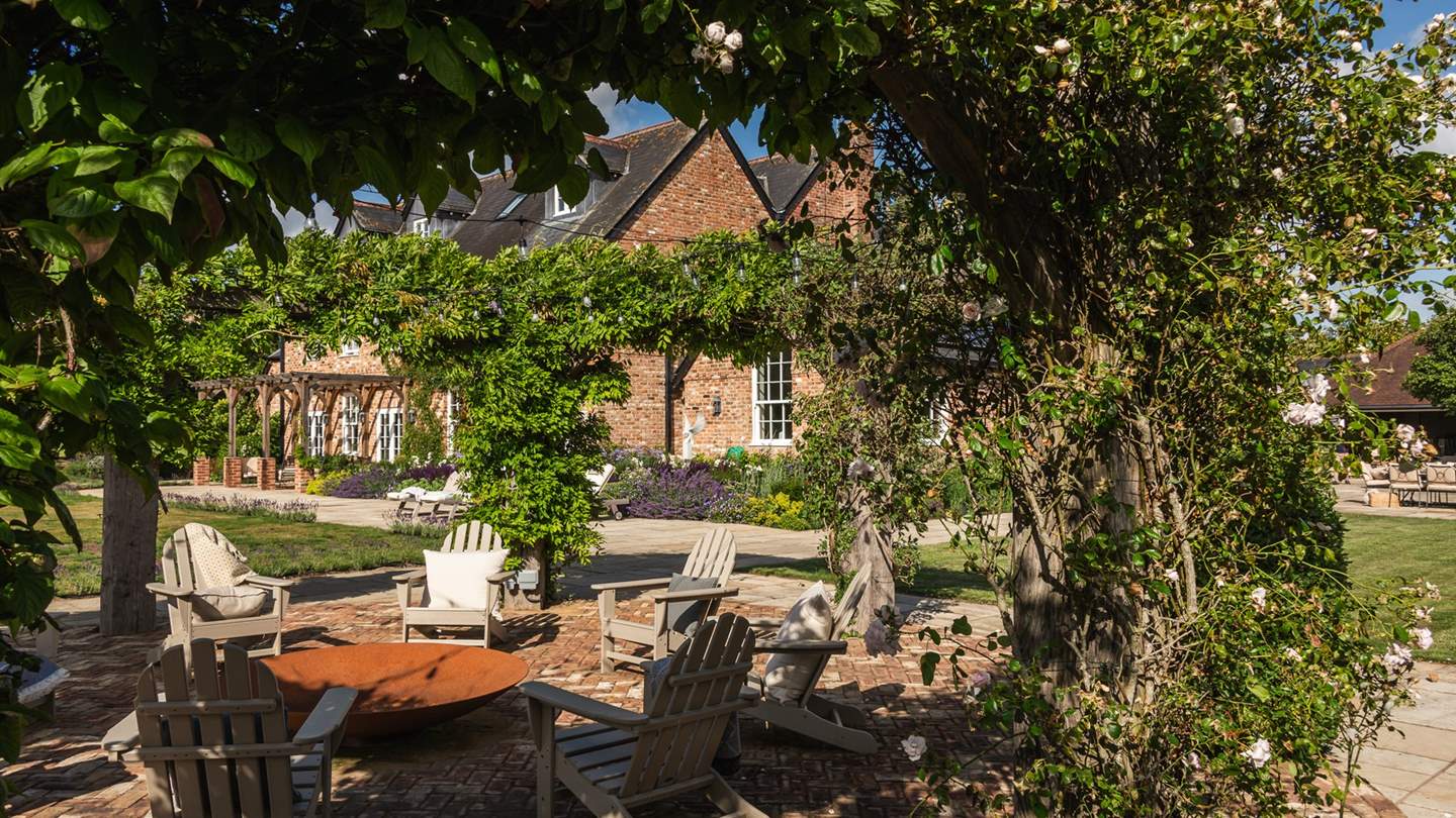 Our luxury retreat welcomes two dogs