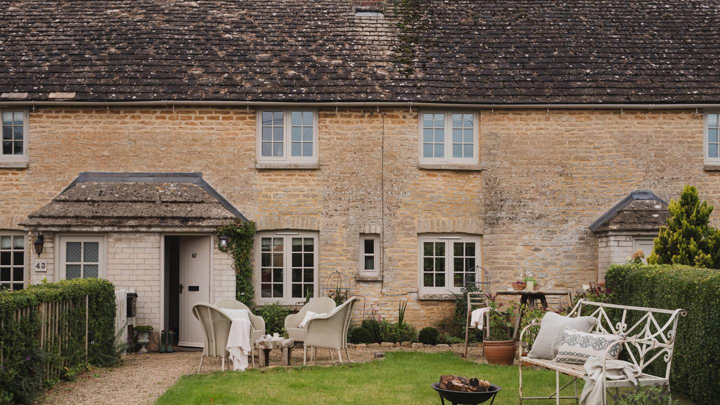 To the front of the cottage, you’ll find ample space to unwind...