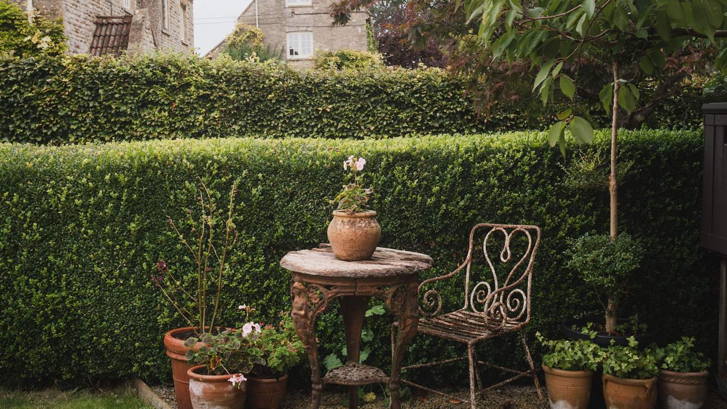 There’s also a Weber barbecue for grilling alfresco feasts